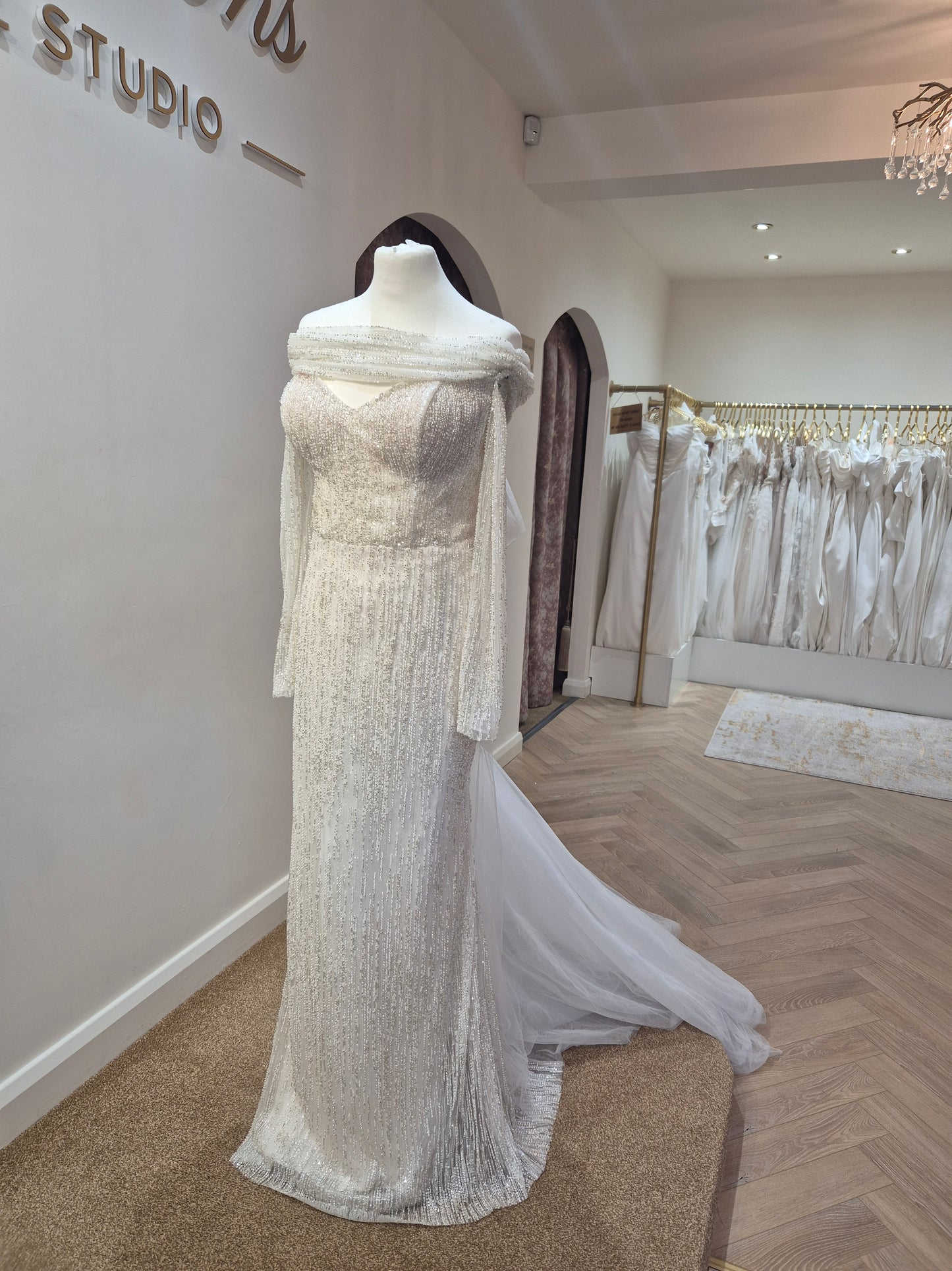 Luciana Size 16
