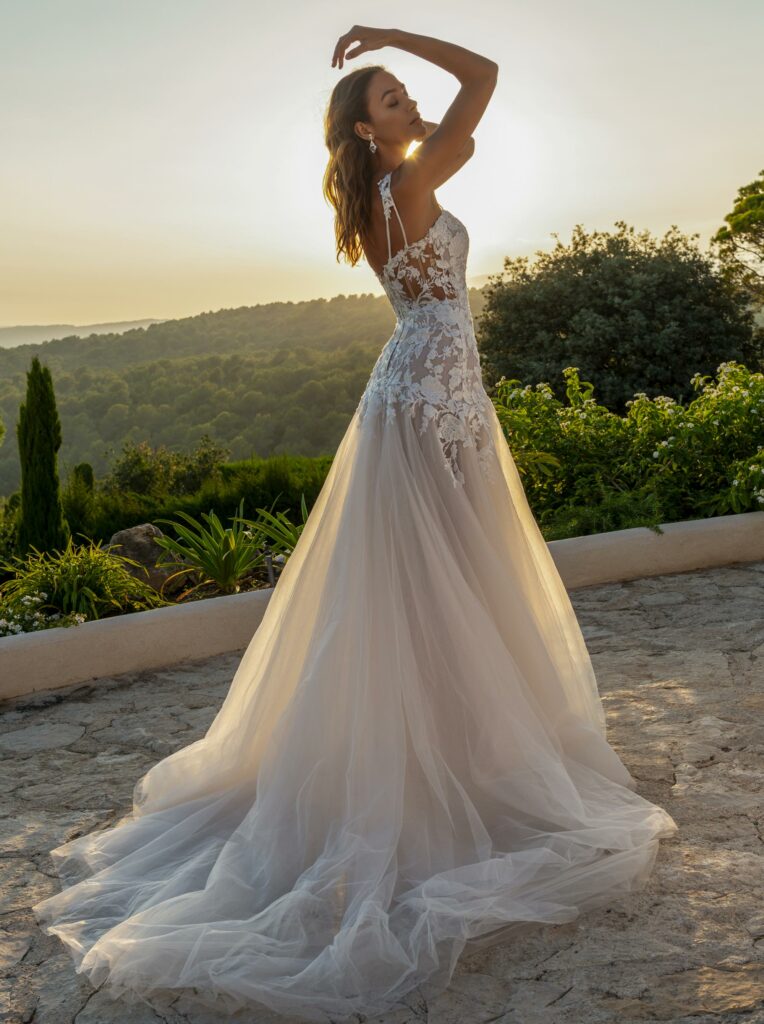 STEPHANI Fitted beaded lace with drop waist. Illusion back