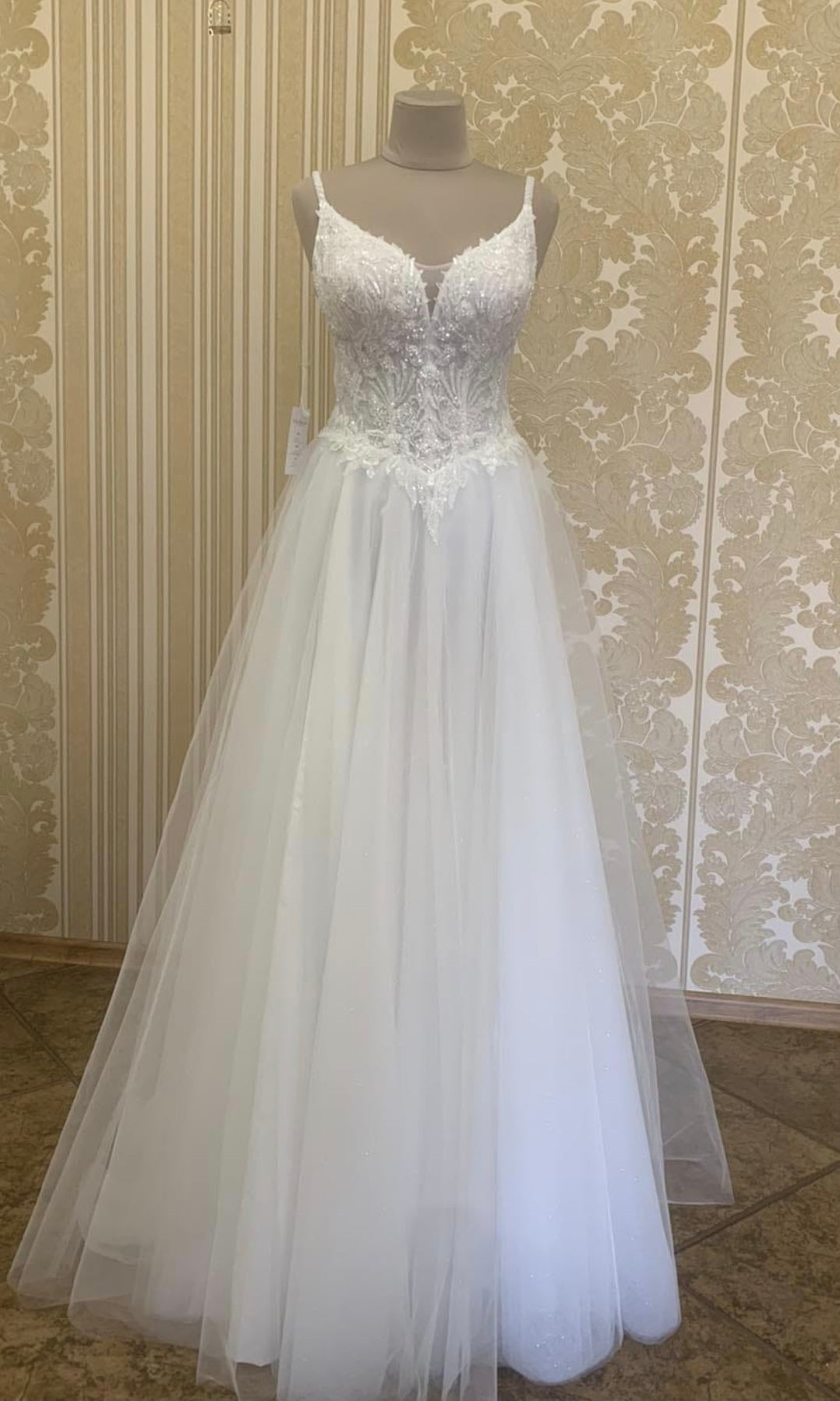 #VIKKI Size 10 A-line tulle and lace gown