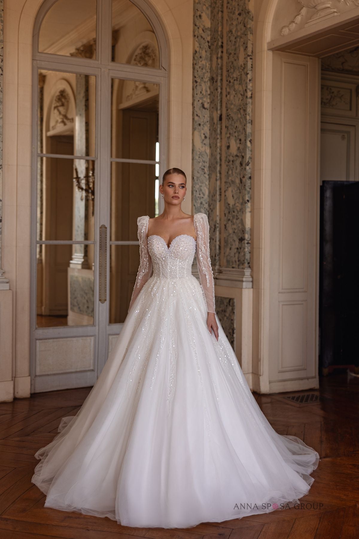 THECLA A royal gown in crystals, sequins and pearls