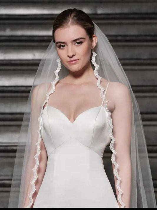 AV5 VEIL - Reflections Bridal Studio