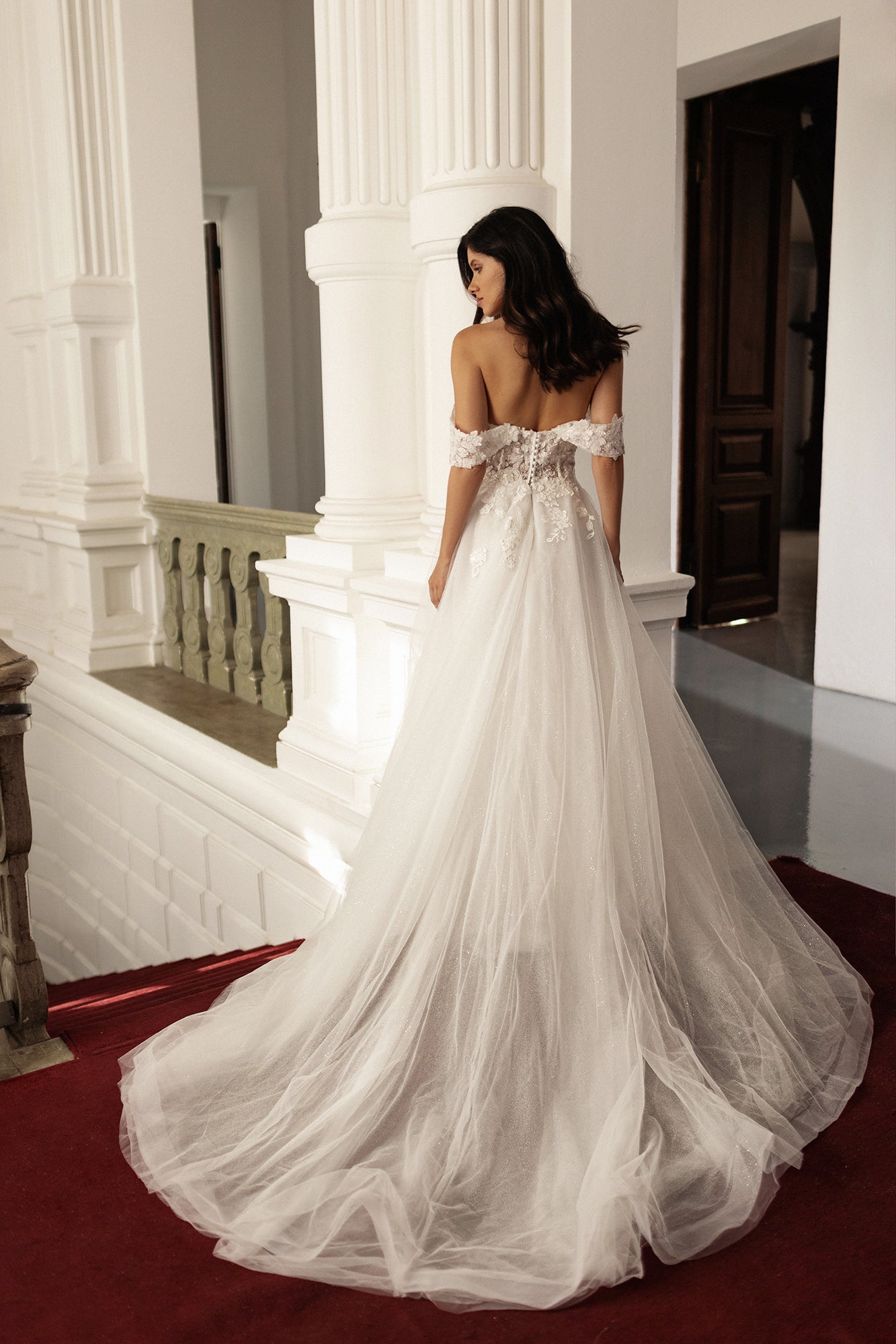 LARA Size 6 - Reflections Bridal Studio