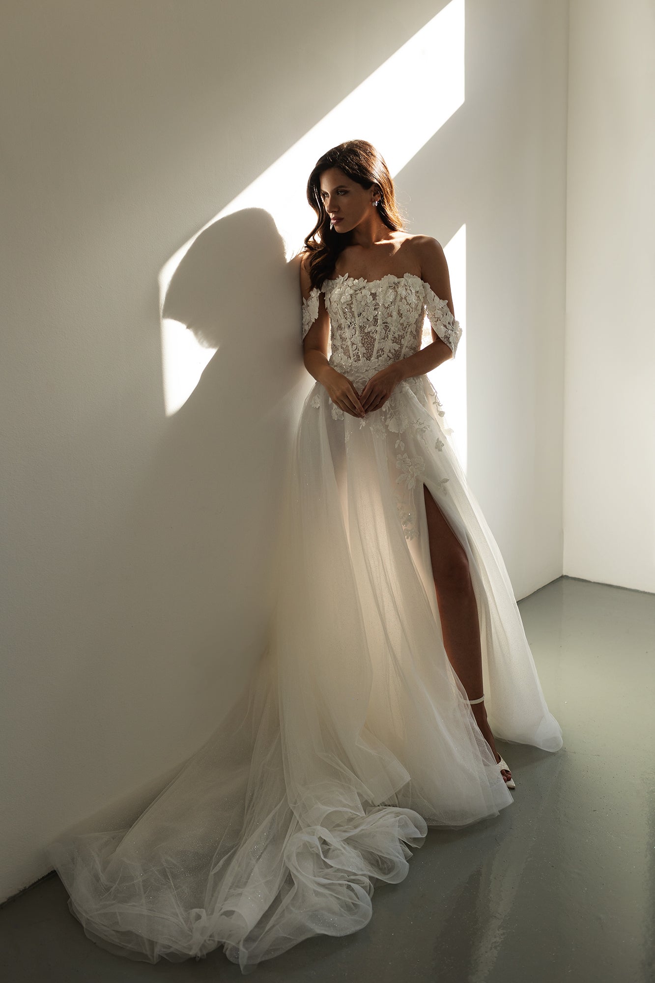 LARA Size 6 - Reflections Bridal Studio