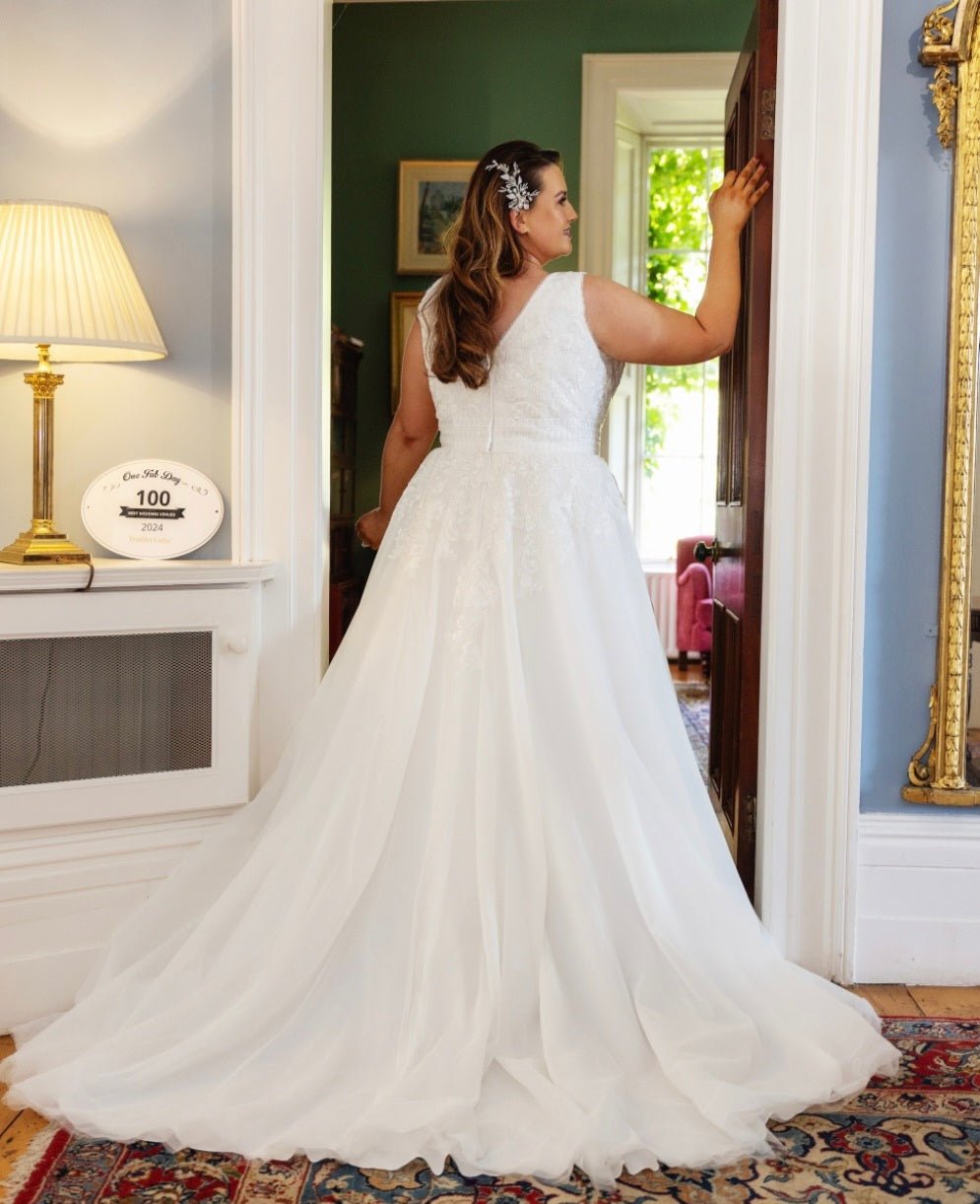 LOTTIE Curvy Bride up to Size 42UK - Reflections Bridal Studio