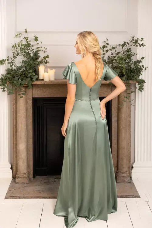 M806 - Reflections Bridal Studio