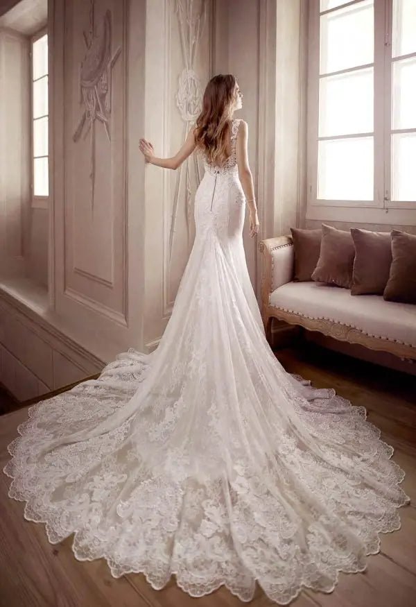 TC20037 - Reflections Bridal Studio