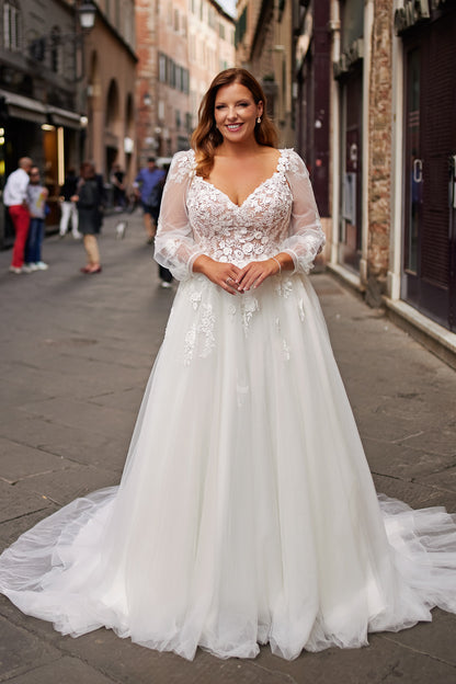 Missy Tulle and lace gown with detachable sleeves