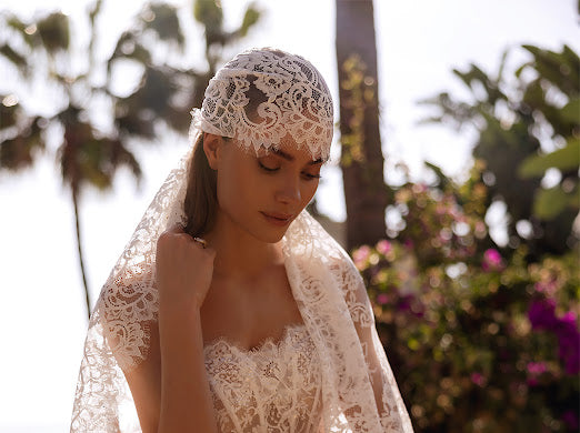 #BELYSSIA Fitted strapless lace bridal gown
