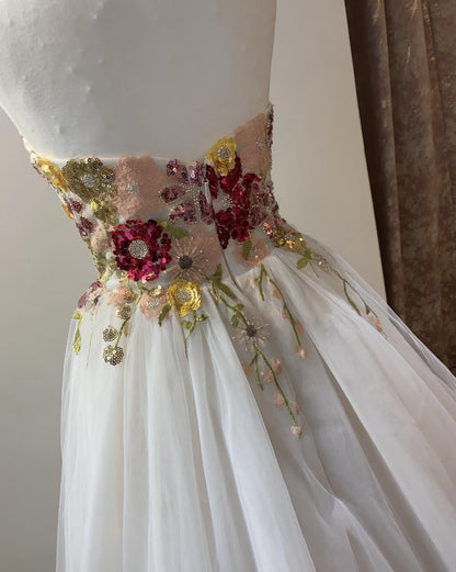 MEADOW Glittering floral ballgown