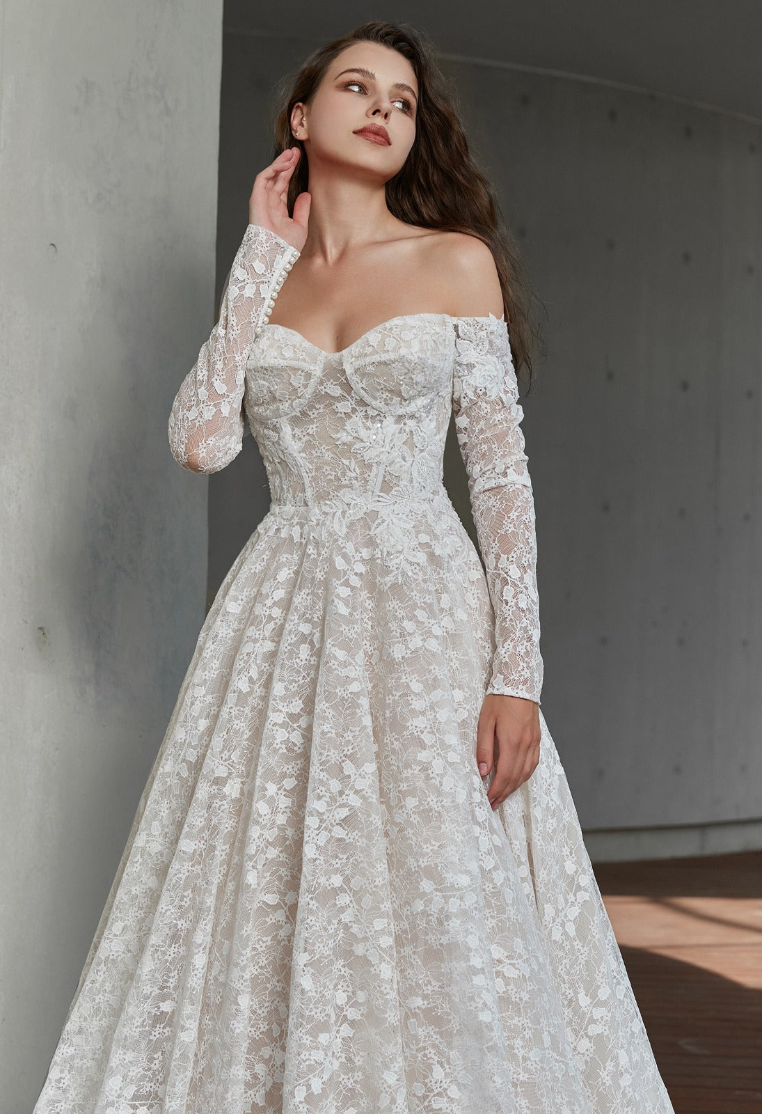 #FRANCESCA Full lace off-the-shoulder style