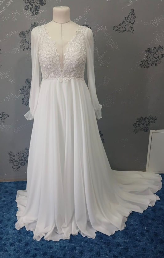 #TIANA Size 14 in chiffon