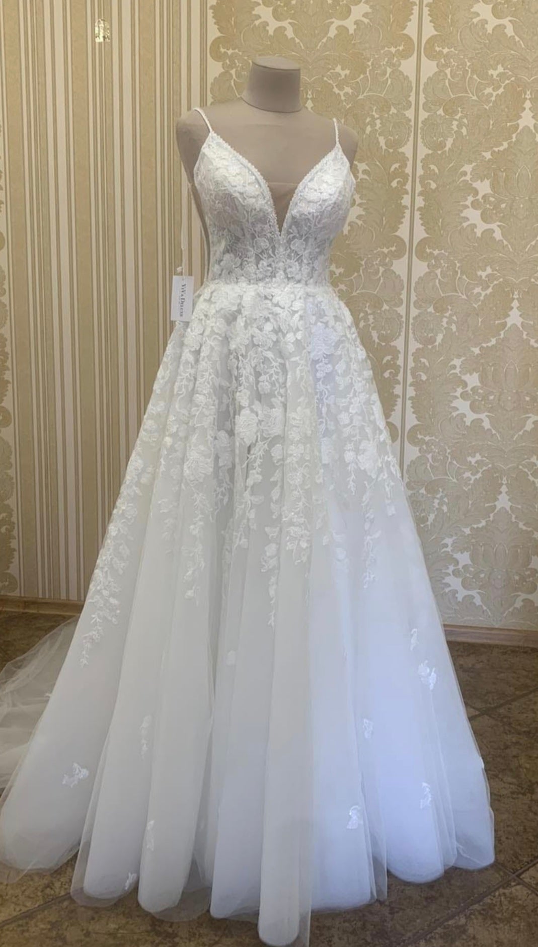 #VERITY Size 12 A-line lace and tulle