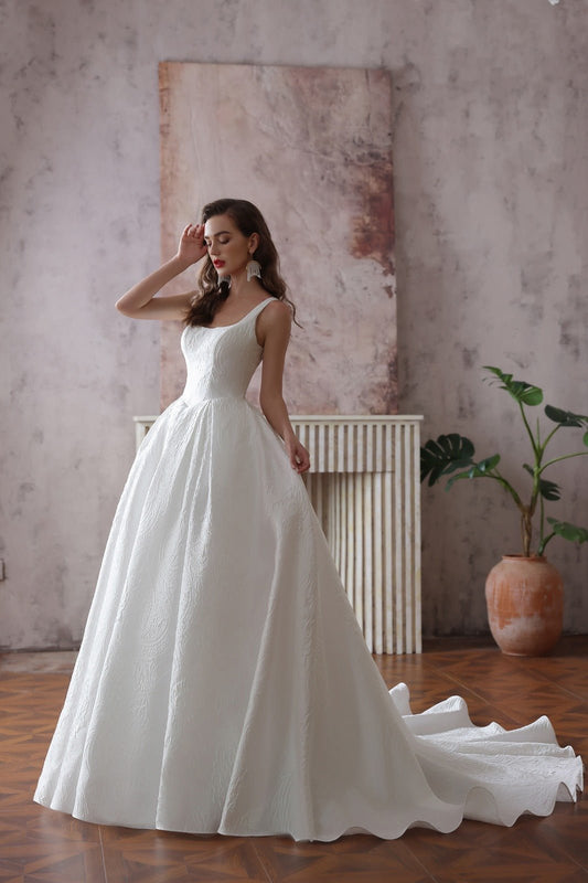 ANTOINETTE Arriving 30/10 - Reflections Bridal Studio