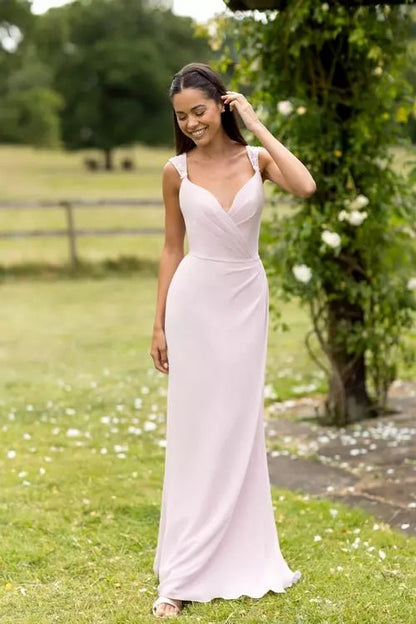 M842 - Reflections Bridal Studio