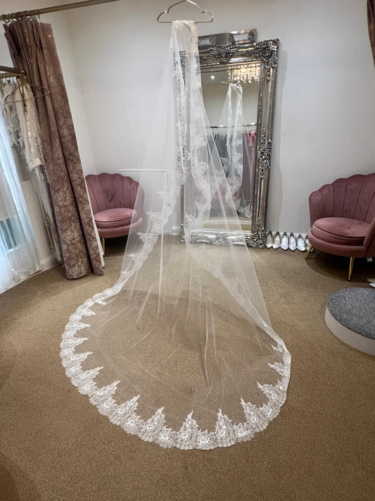 PORTIA VEIL Beaded eyelash lace veil - Reflections Bridal Studio