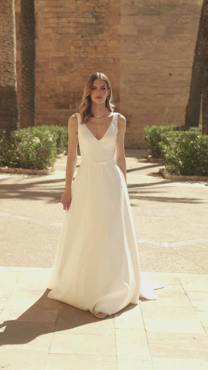 #REGINA Mikado A-line gown