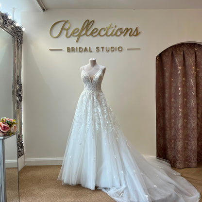 VERITY Size 12 A-line lace and tulle - Reflections Bridal Studio