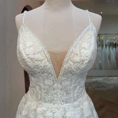VERITY Size 12 A-line lace and tulle - Reflections Bridal Studio
